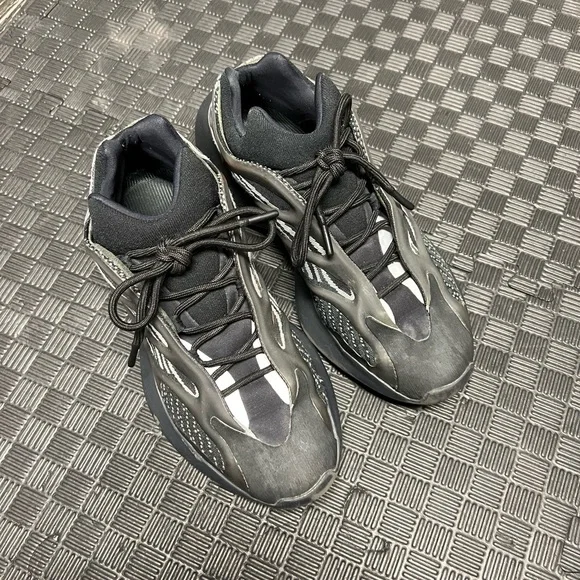 Adidas yeezy v3 black hot sale